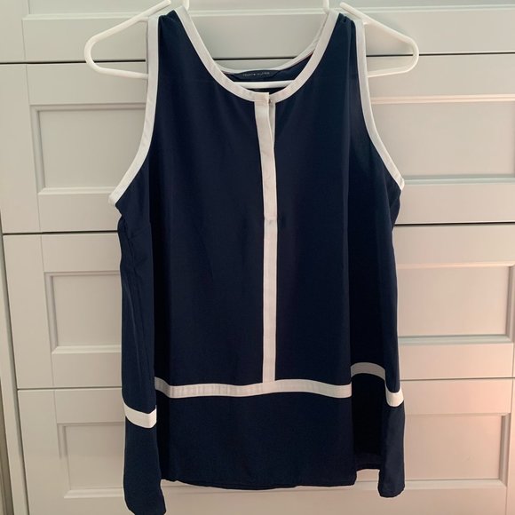 Tommy Hilfiger Shirt - Picture 1 of 1